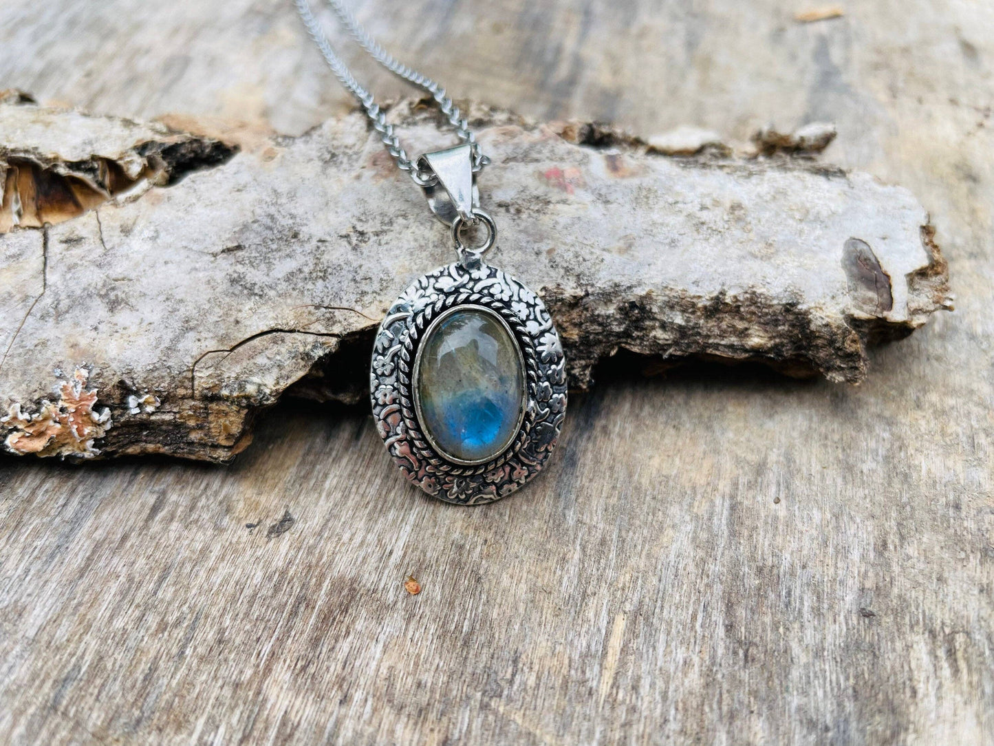 Labradorite Silver Necklace